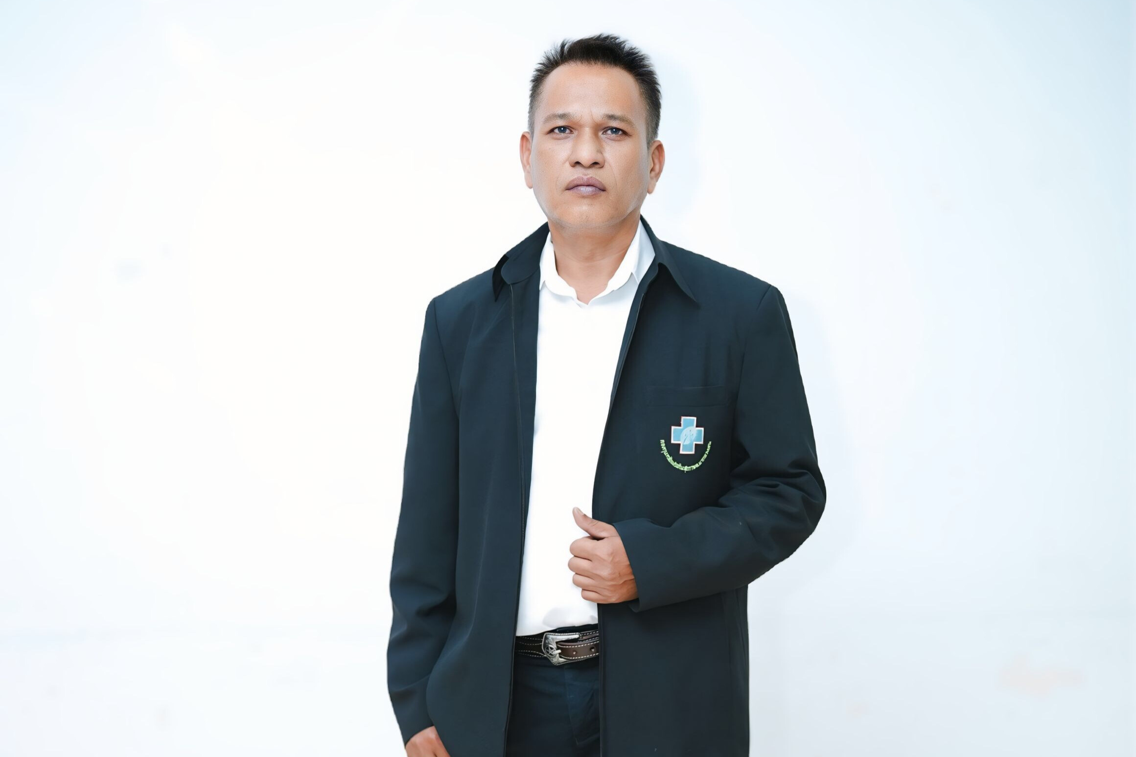 นายชาตรี โมระมัต