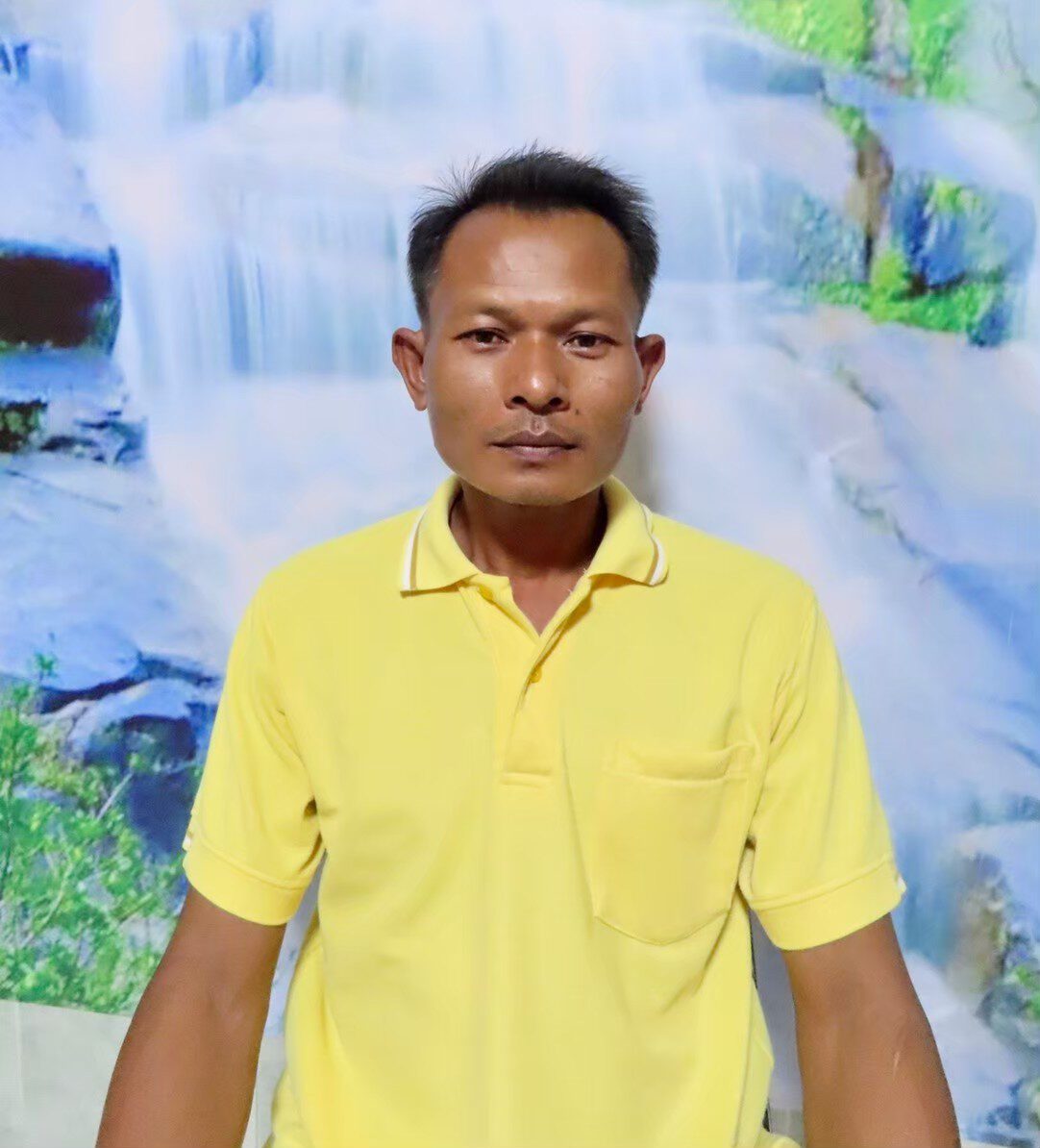 นายสันติสุข ผาสุข