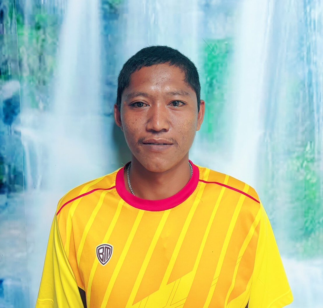 นายสุรนาท ผาสุข